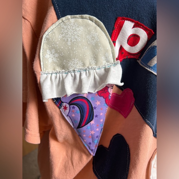 Peachy Hearts Panic Crop Tee - Picture 8 of 13